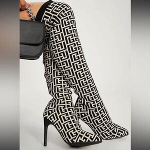 Bicolor Stretch Knit high pointed boots - Jacquard Monogram Size 8 / 4" heels